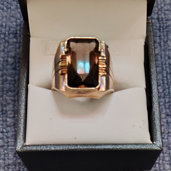 Kays Other - 18k Gold Smokey Quartz Mens Ring Size 9..10.
